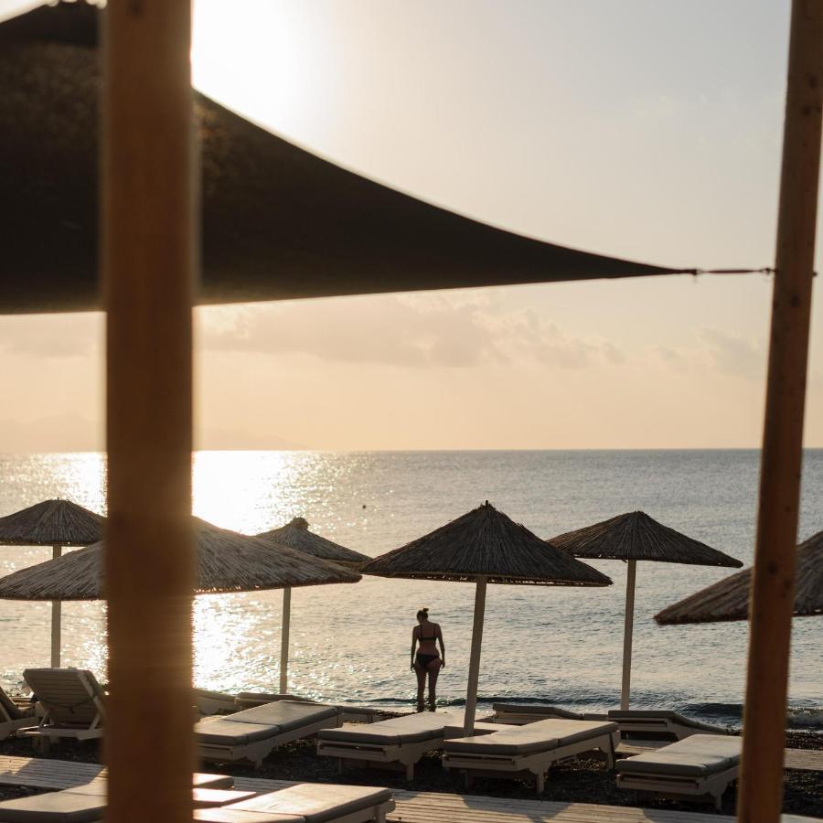 Afroditi Venus Beach Resort Kamari  Ngoại thất bức ảnh