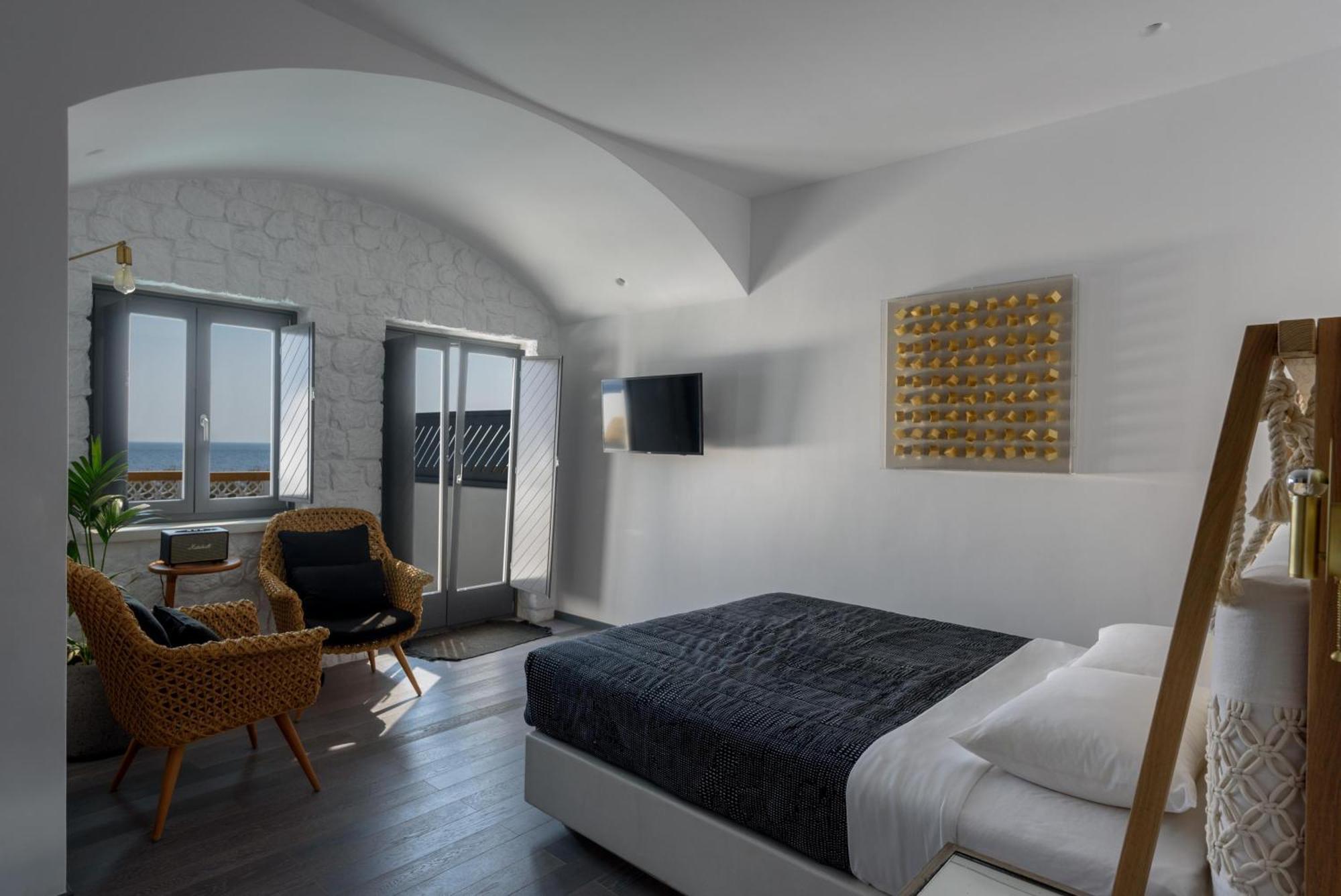Afroditi Venus Beach Resort Kamari  Ngoại thất bức ảnh